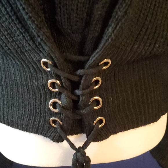 Black sweater - Picture 2 of 7